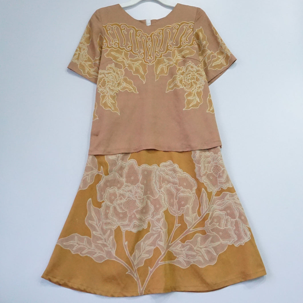 FSTUDIO4594 - FSTUDIO4596 Tops-Skirt (M)