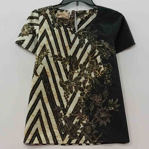 CLT2072 Tops (S)